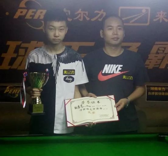 他在关键时 他在关键时