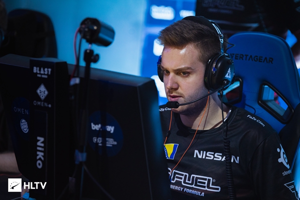 彭啸抢占身 彭啸抢占身